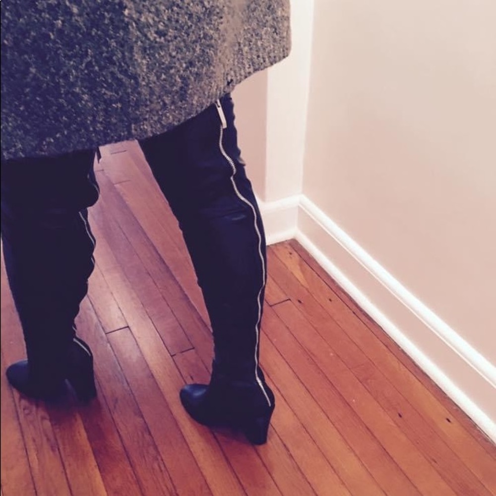 Black Leather Aldo Heel Boots